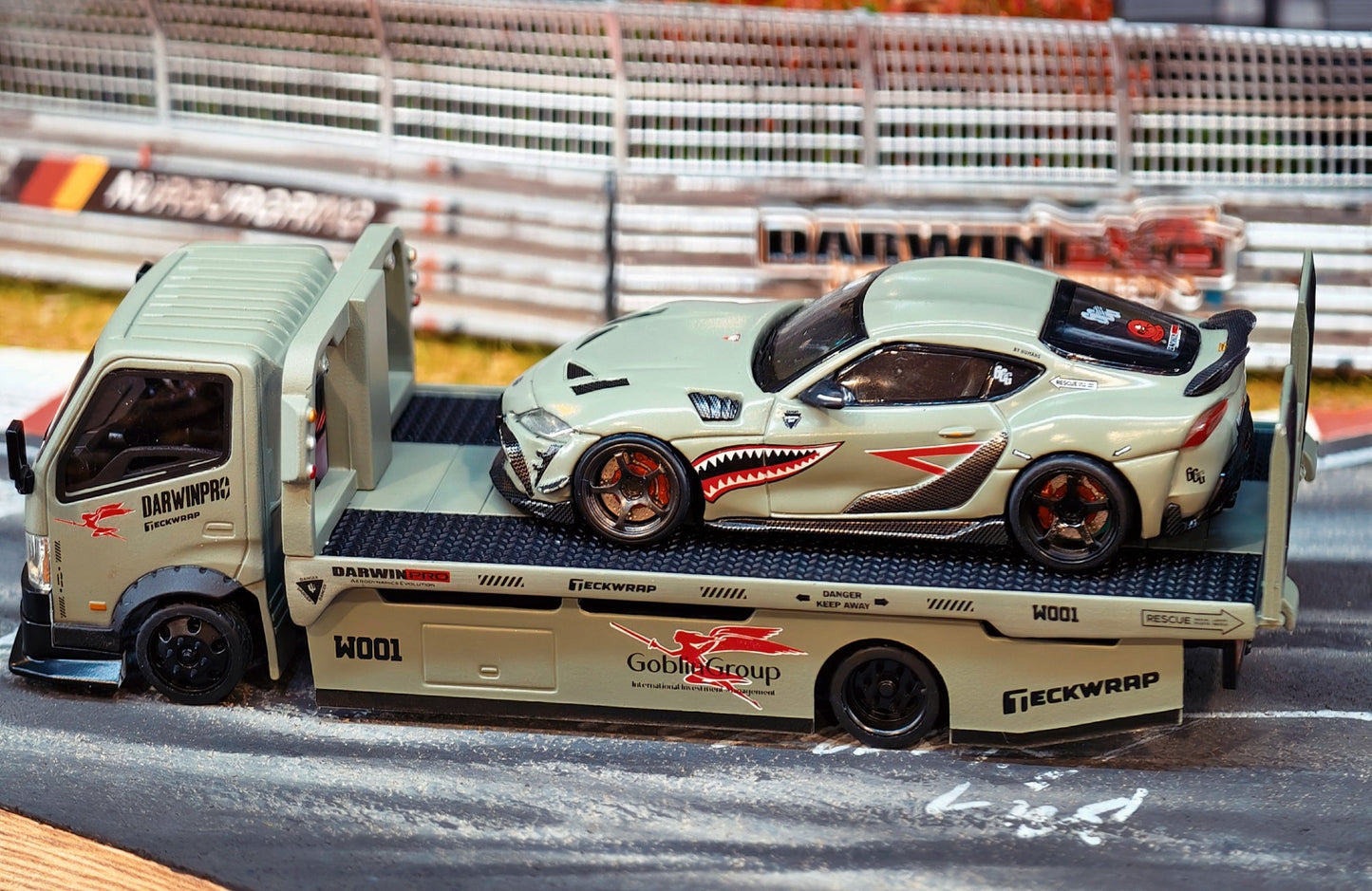 DarwinPRO Limited Edition 1:64 Scale Diecast Cutom Tow Trunk Model