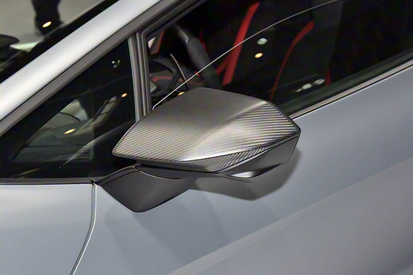 2023-UP Lamborghini Revuelto OE Style Autoclave Carbon Fiber Mirror Housing Repalcement