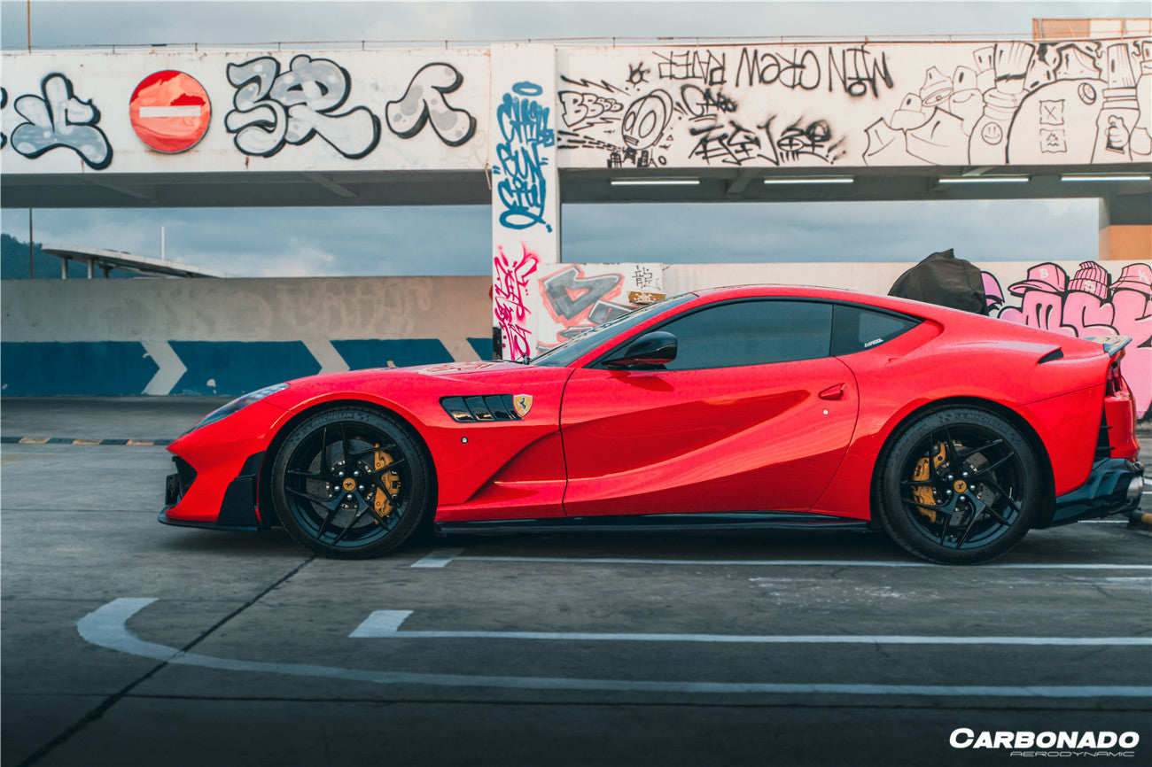 2018-UP Ferrari 812 Superfast /GTS MSY Style Side Skirts - Carbonado