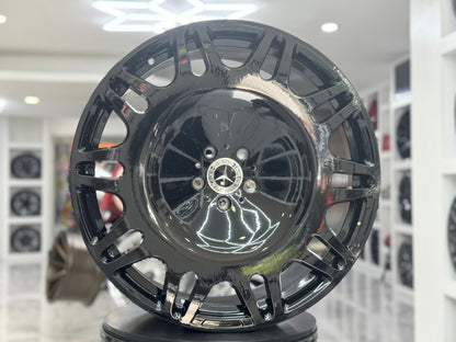 MB52 22x9 / 22x10.5 Gloss Black 5x112