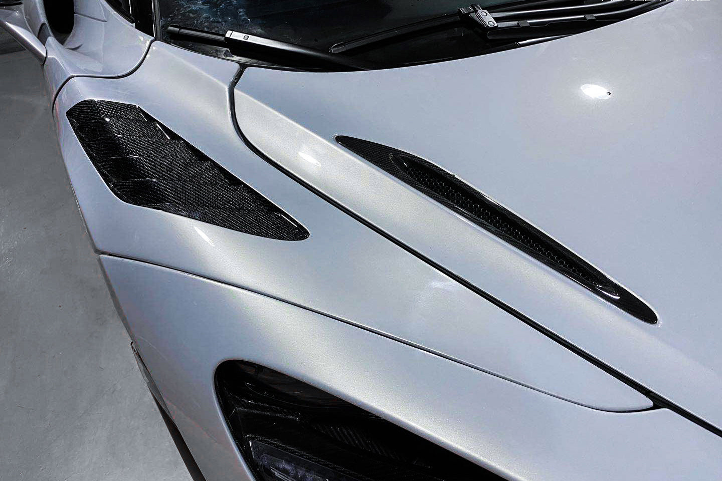 2017-2022 McLaren 720S Spider VRS Style Autoclave Carbon Fiber Fender