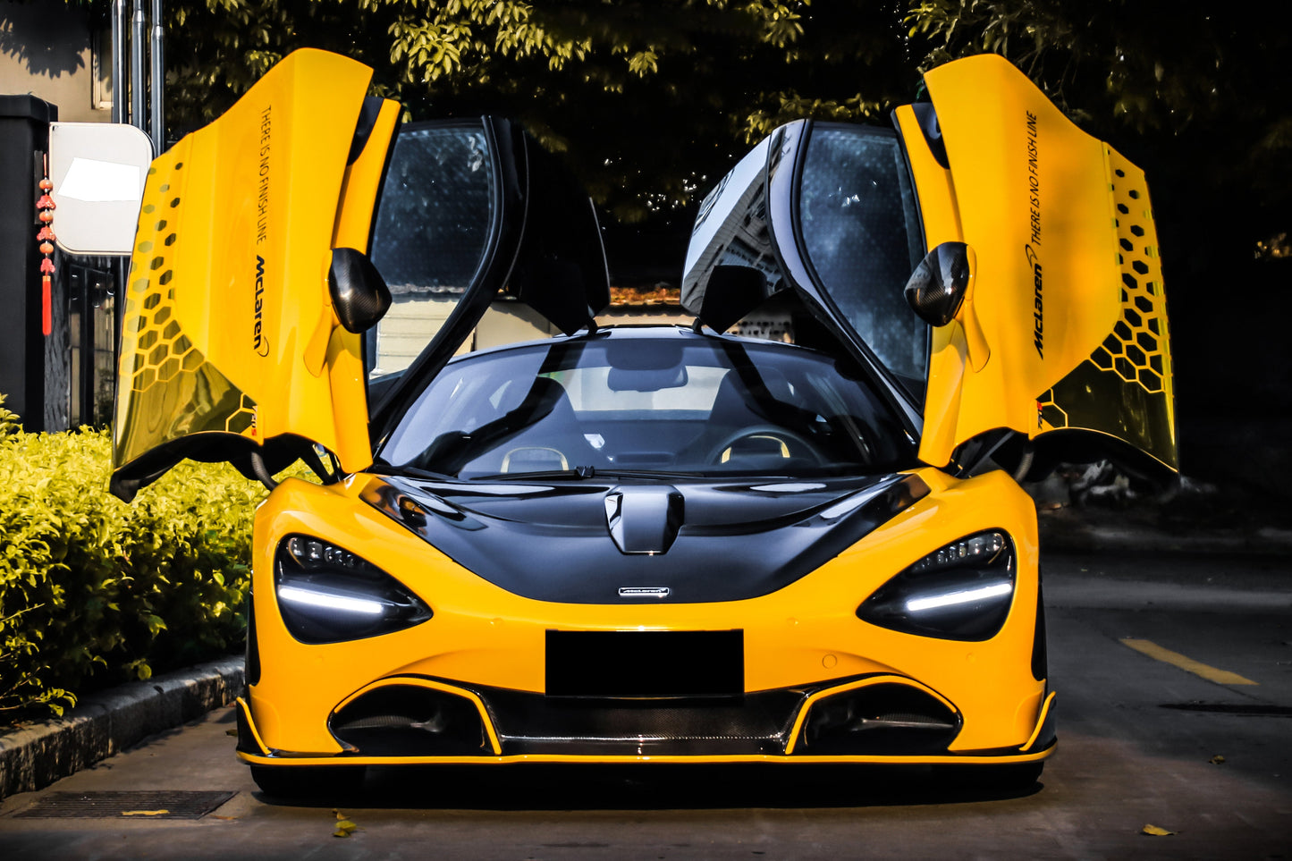 2017-2022 McLaren 720S Spider Coupe VRS Style Autoclave Carbon Fiber Front Lip