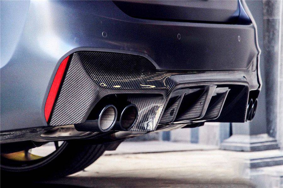 2018-2023 BMW F90 M5 D3 Style Carbon Fiber Rear Lip w/ Caps - Carbonado Aero