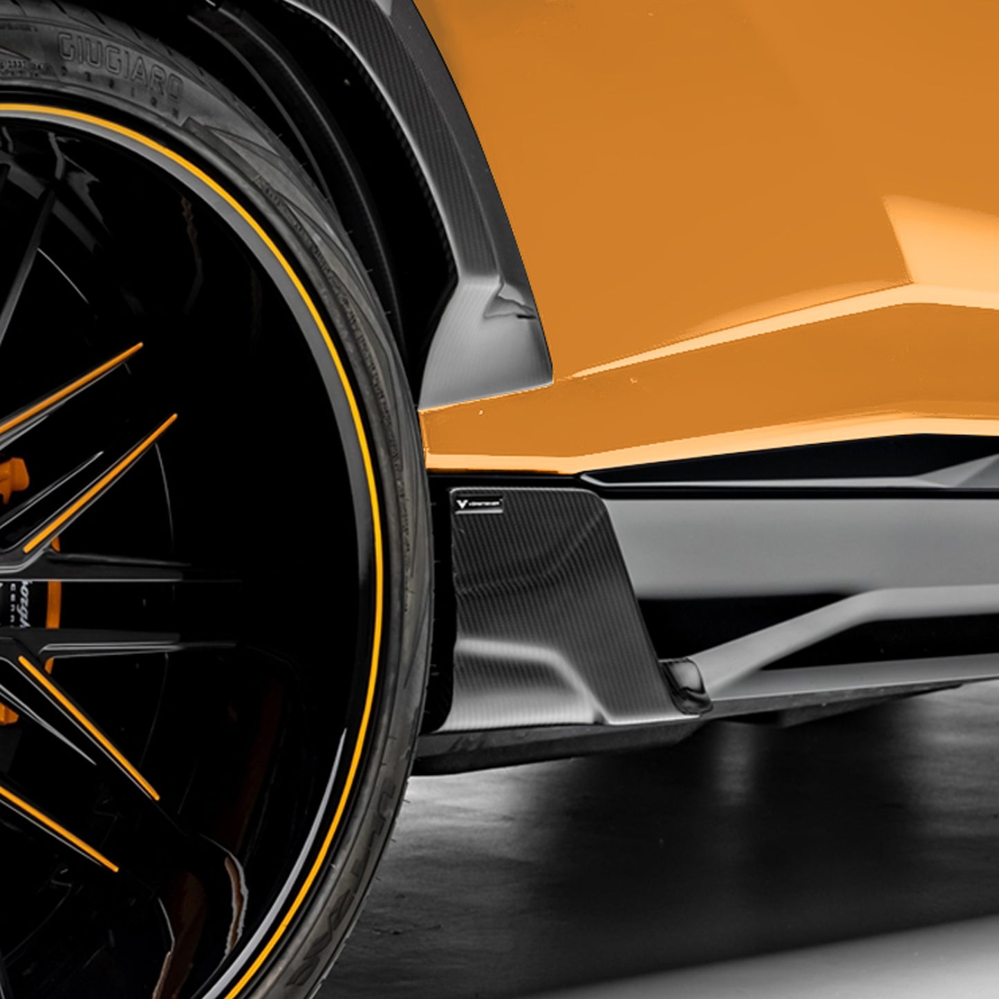 Lamborghini URUS Rampante Edizione Aero Side Blades