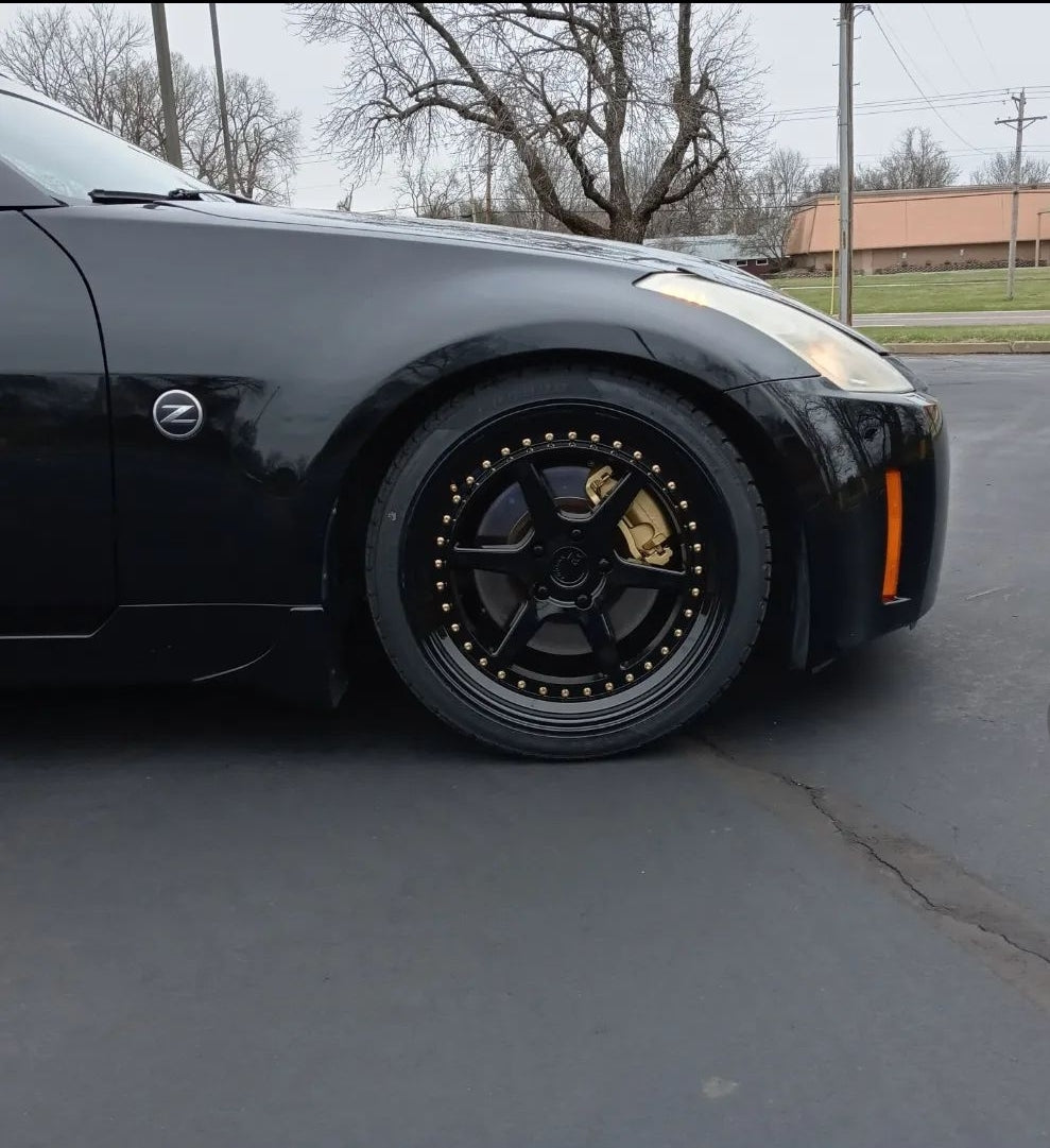 Aodhan DS09 Gloss Black W /Gold Rivets - 18x10.5 +15 5x114.3 (Square Set of 4)