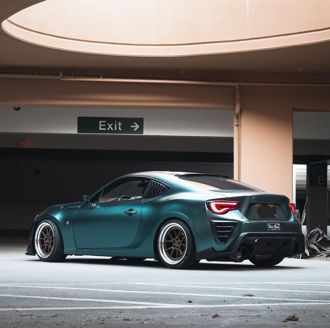 Aodhan DS08 Bronze w/Machined Lip - 18x8.5 +35 / 18x9.5 +35 5x120 (Staggered Set of 4)