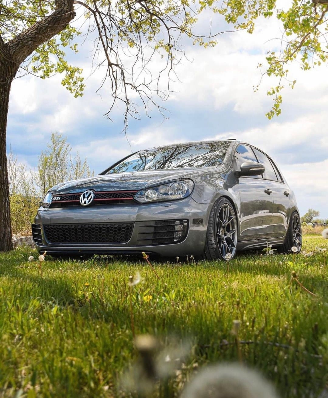 Aodhan AH-11 Hyper Black - 19x9.5 +35 5x112 (Square Set of 4)