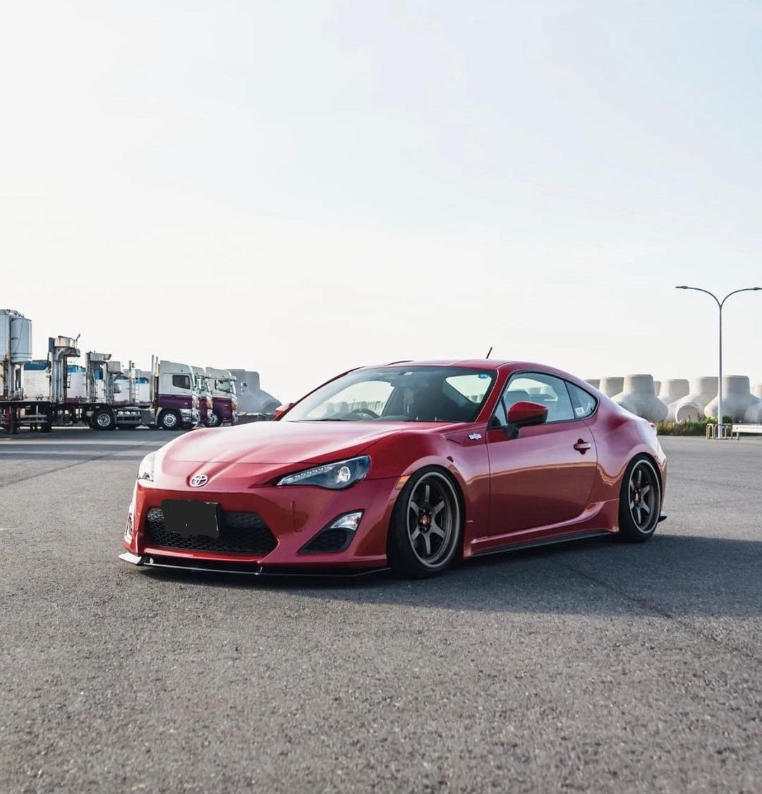 Aodhan AH08 Hyper Black - 18x9.5 +30 5x114.3 (Square Set of 4)