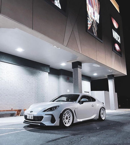 Aodhan AH07 Gloss White - 18x9.5 +30 5x114.3 (Square Set of 4)