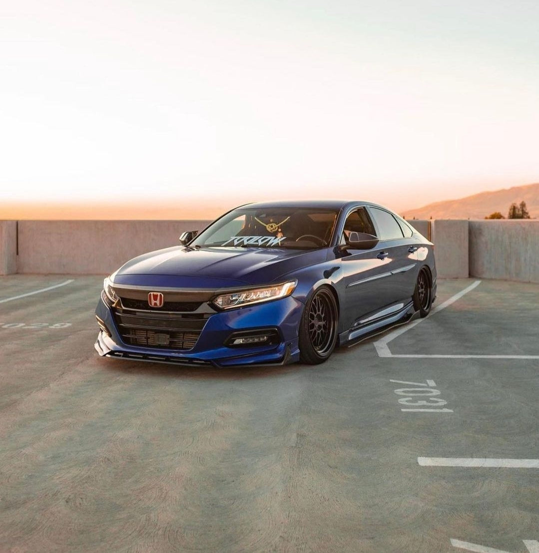 Aodhan AH02 Gloss Black ( Gold Rivet) - 18x8.5 +35 / 18x9.5 +30 5x114.3 (Staggered Set of 4)
