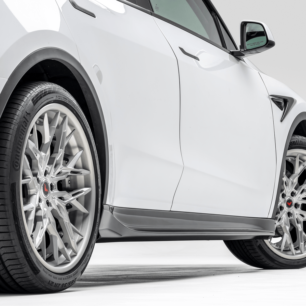 Vorsteiner Tesla Model Y Aero Side Skirts