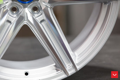 24" Vossen HF6-2 Silver Polished 6x139.7 ( Set of 4 )