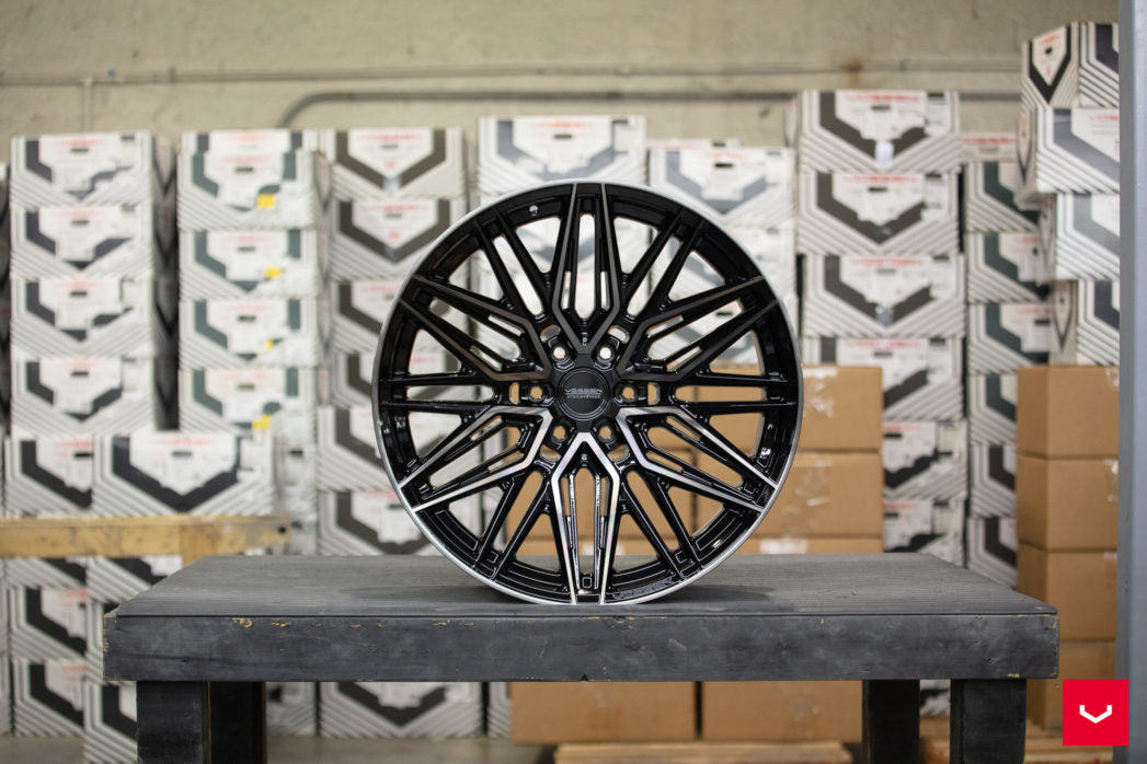 24" Vossen HF6-5 Gloss Black 6x139.7 ( Set of 4 )