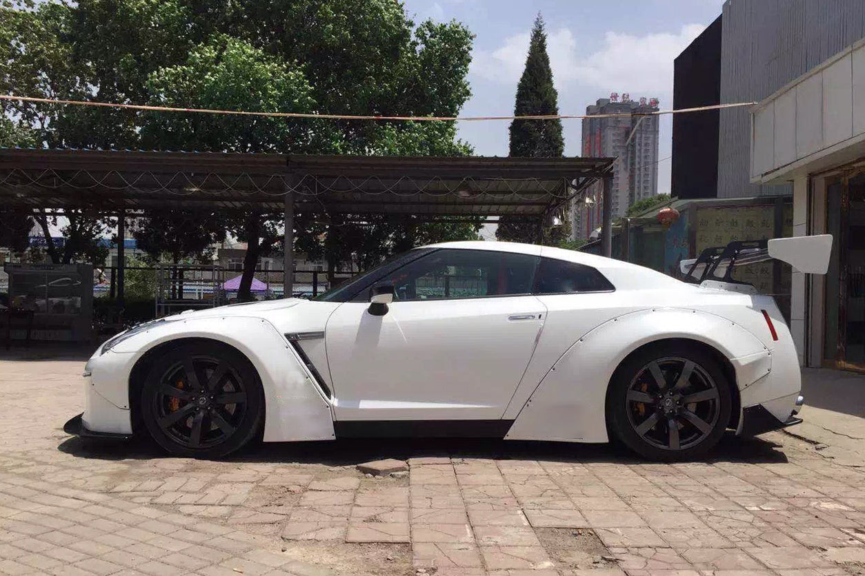 2008-2016 Nissan GTR R35 CBA/DBA DE Style Wide Fender Flares - Carbonado