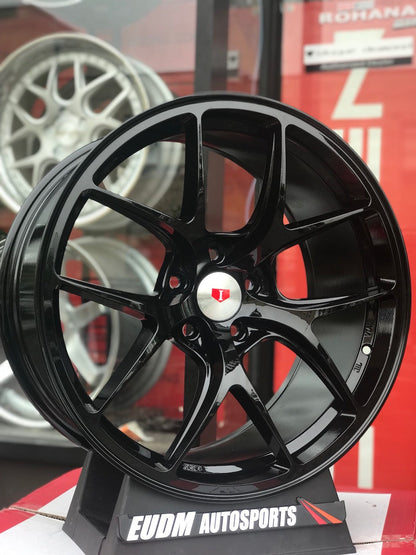 E005 Gloss Black 18in Staggered Set 8.0 ET35 / 9.0 ET35 5x112 (4 Wheels)