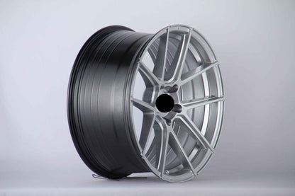 E026 Hyper Silver 19in Staggered Set 8.5 ET35 / 9.5 ET35 5.114 (4 Wheels)