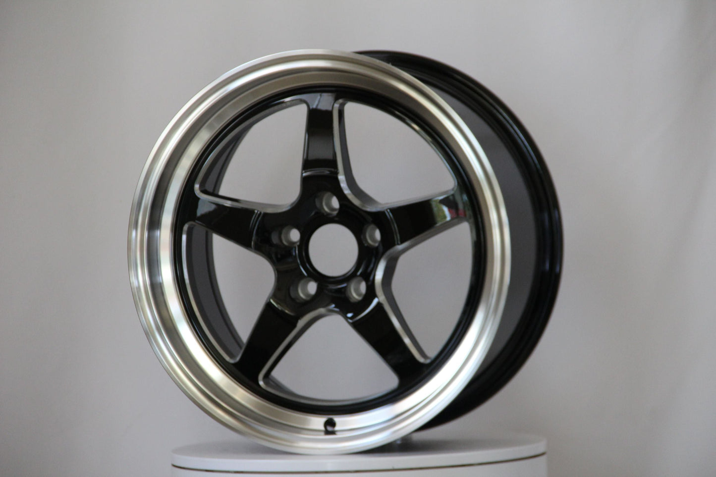 E101 Black Machined Lip 18x8.0 ET30 5x114.3 - Square Set (4 Wheels)