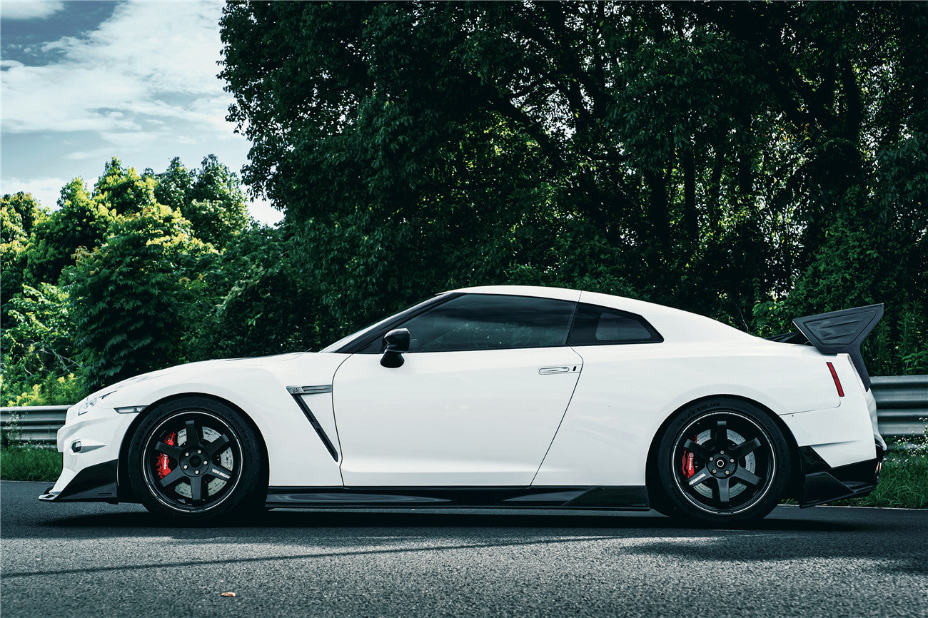 2007-2025 Nissan GTR R35 CBA DBA EBA VS Style Carbon Fiber Side Skirts