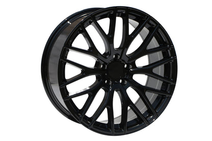 E008 Gloss Black 17x7.5 ET35 5x114.3 - Square Set (4 Wheels)