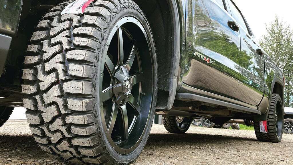 17" Fuel D436 Maverick Satin Black 5x127 ( Set of 4 )