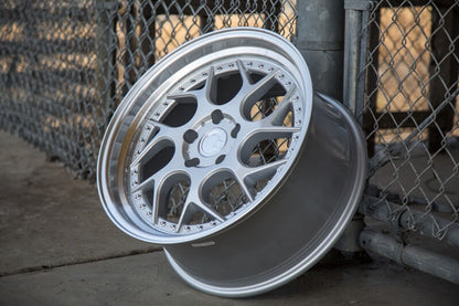 Aodhan DS01 Silver Machined Lip w/Chrome Rivets - 18x10.5 +22 5x114.3 (Square Set of 4)