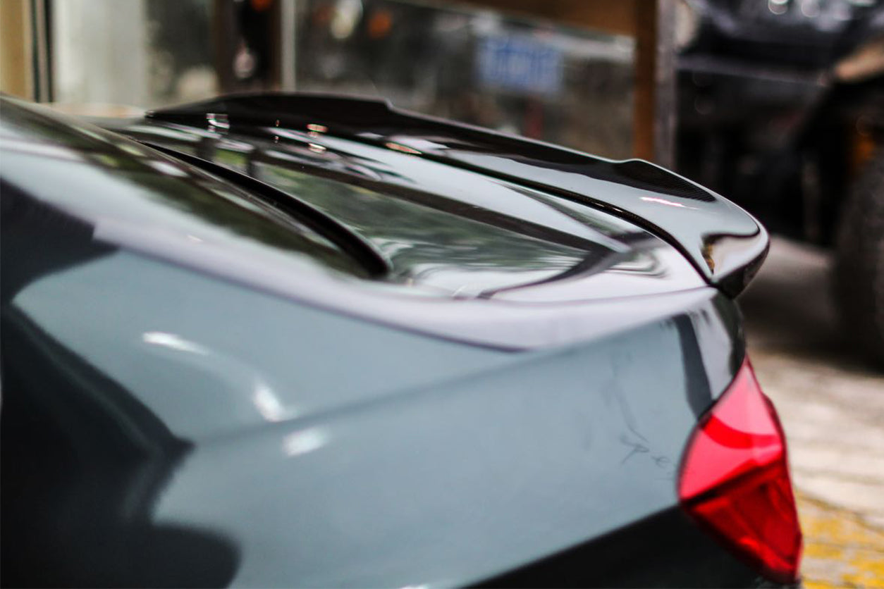 2014-2020 BMW M3 F80 / 3 Series F30 F35 VRS Style Carbon Fiber Trunk Spoiler - Carbonado