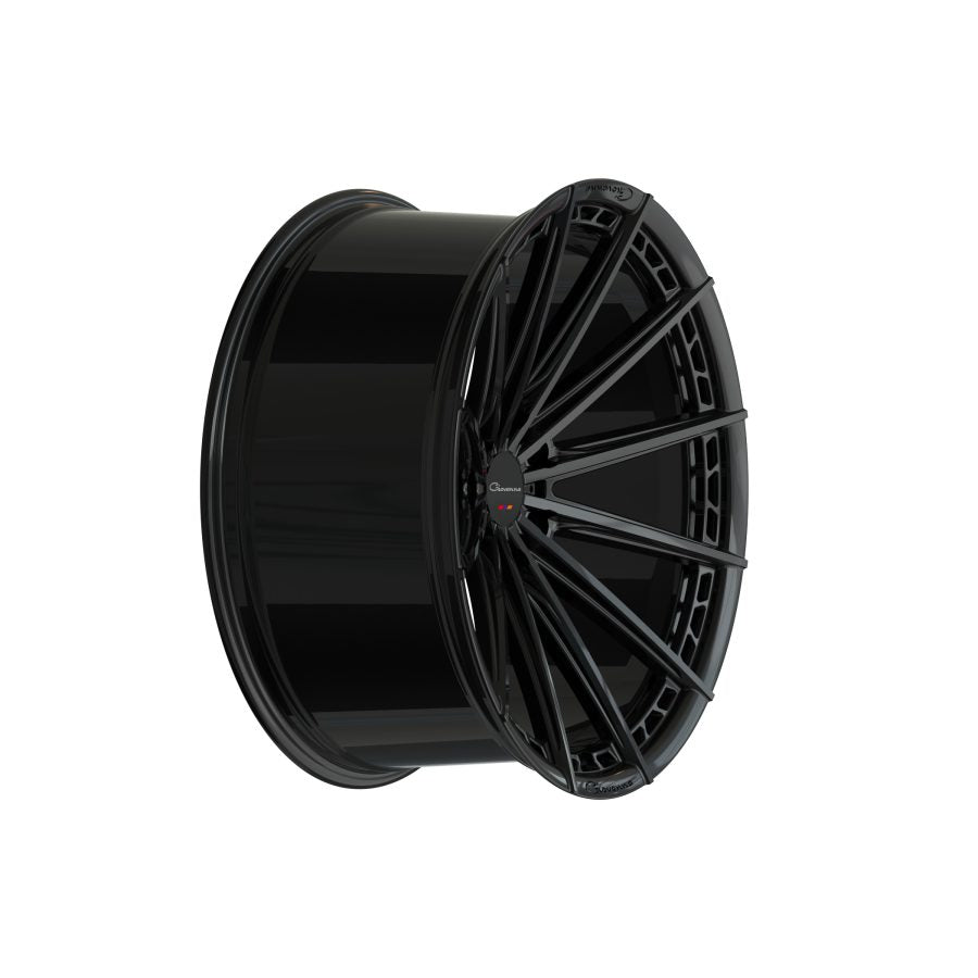 Giovanna ALESANNA 12 gloss black wheel detail