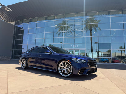 Mercedes-Benz-S Class-22″-Astra 5-Machined Silver – Gianelle ASTRA 5 wheels on vehicle