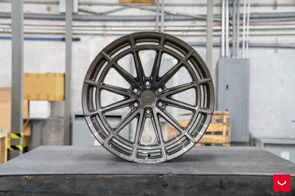 Vossen HFX5 Gloss Gunmetal wheel — complete wheel view