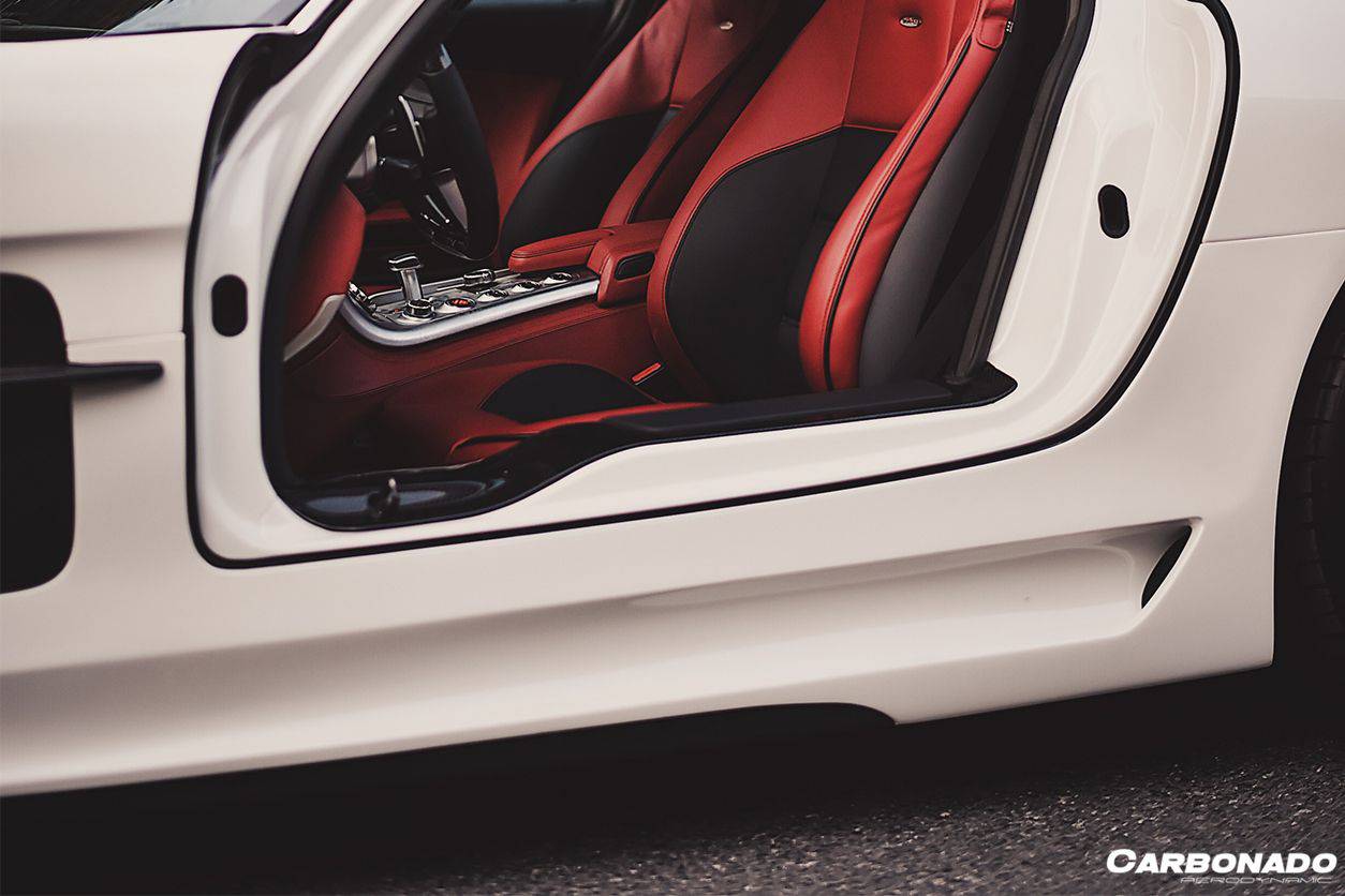 2010-2015 Mercedes Benz W197 SLS AMG BKSS Style Side Skirts & Fender - Carbonado