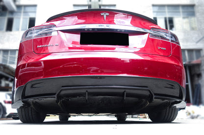 2012-2015 Tesla S Pre-facelift RS Style Carbon Fiber Rear Lip - Carbonado