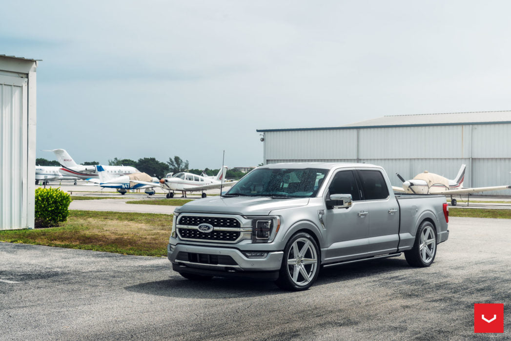 24" Vossen HF6-2 Silver Polished 6x139.7 ( Set of 4 )